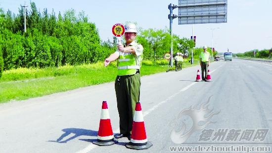 武城交通運(yùn)輸局開展路政執(zhí)法崗位技能練兵活動