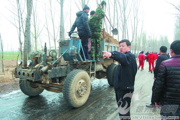 禹城:原油泄漏惹事 警民聯(lián)手救援